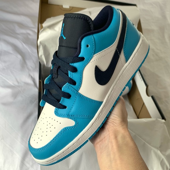 Jordan 1 Low GS ‘UNC’ - Picture 4 of 12